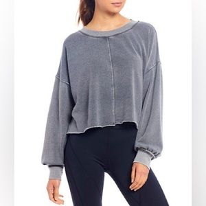 Free People movement crop sweatshirt GUC sz Small